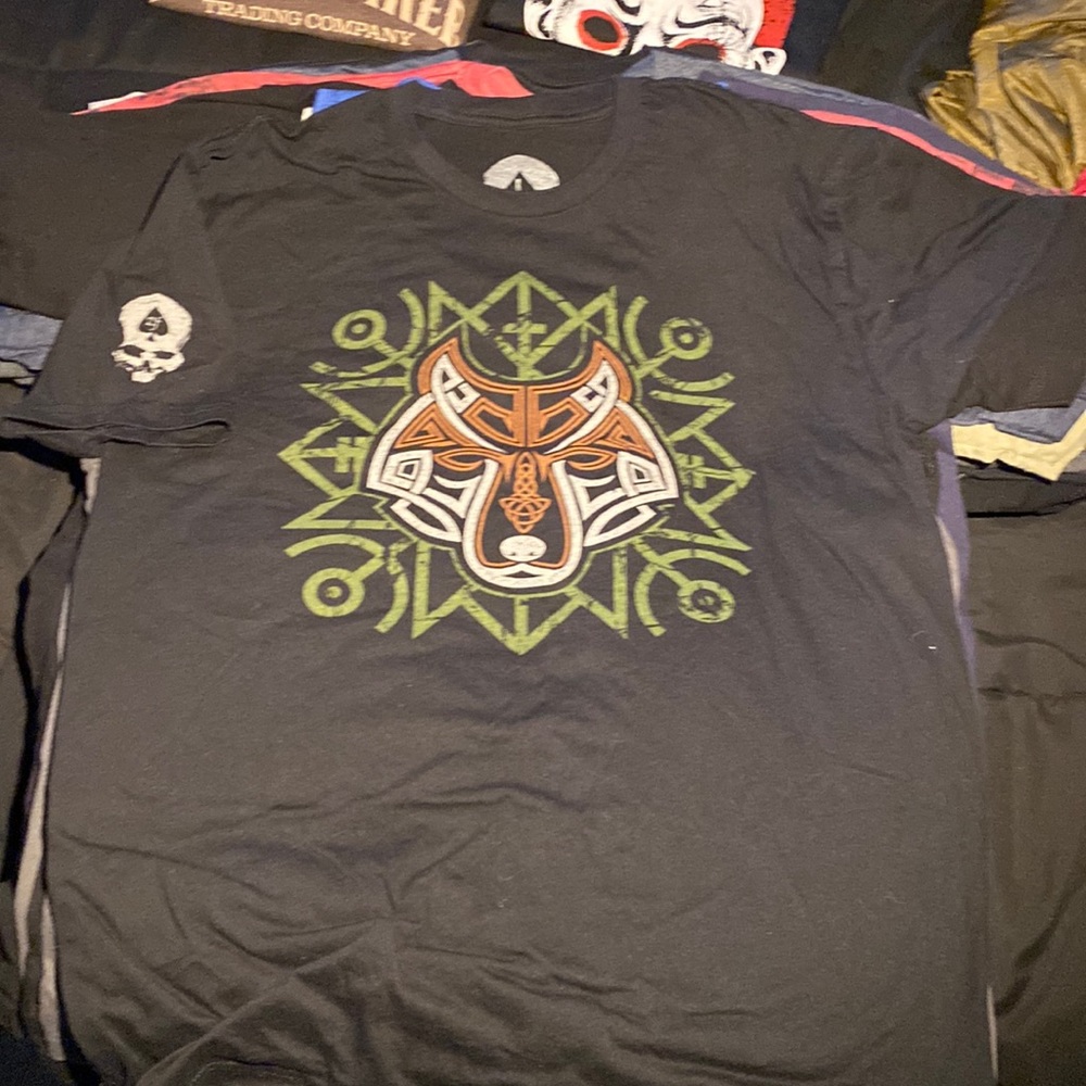 New ZF shirt. Discontinued. Size Large.